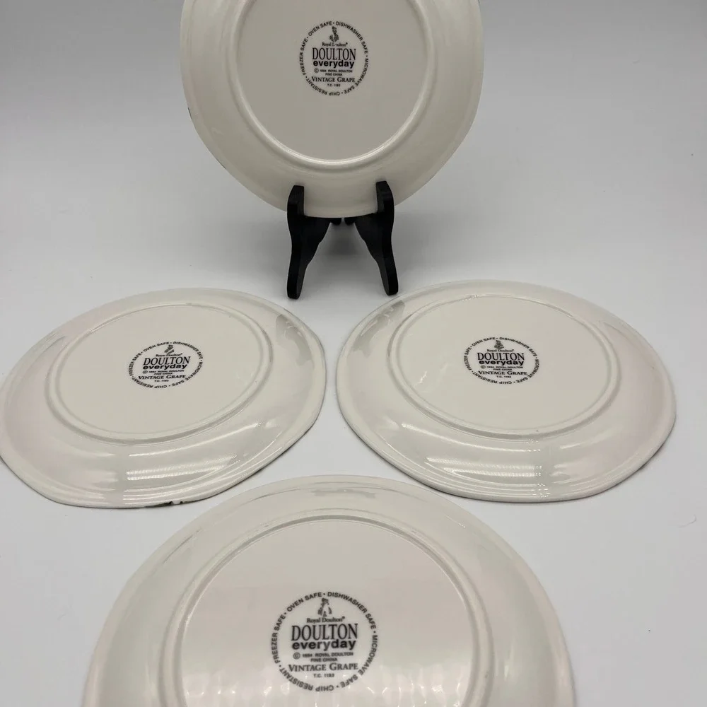Royal Doulton Everyday Vintage Grape Salad Plates Set of 4 Fruit Fine China 8.25